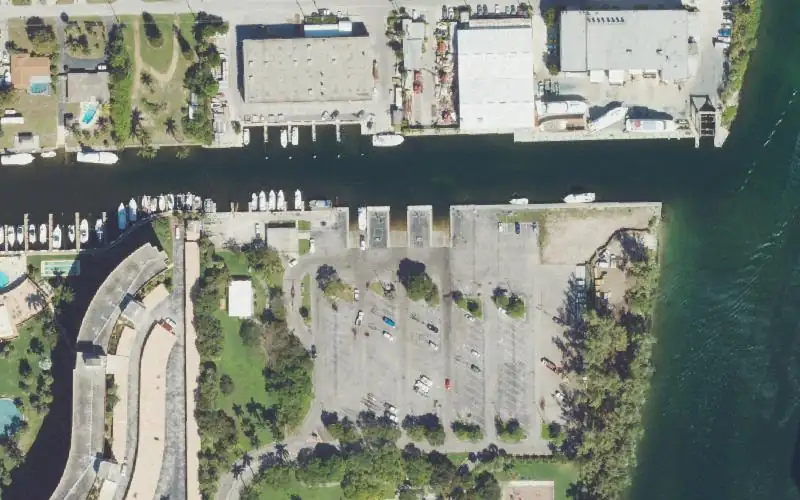 Aerial photo of the area around Alsdorf Park Boat Ramp, Broward County