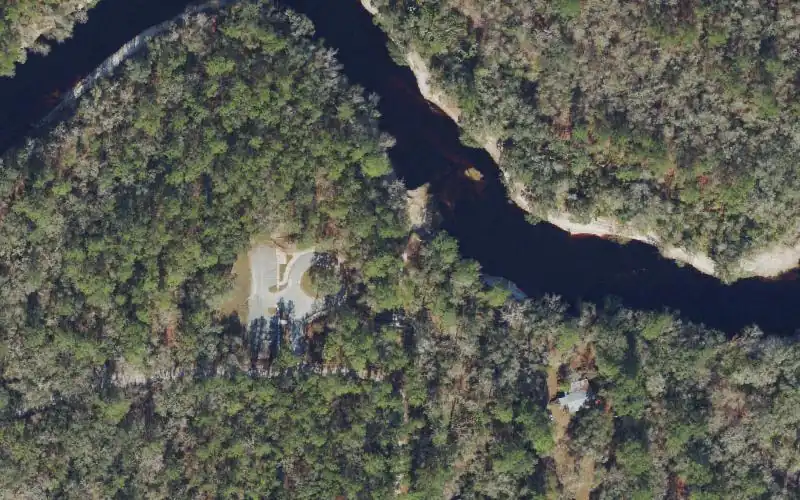 Aerial photo of the area around Blue Sink Tract Canoe Access, Suwannee County