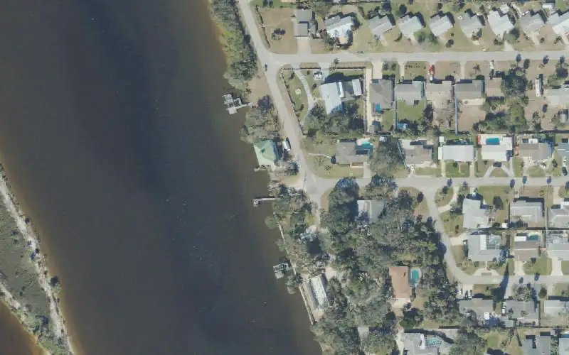 Aerial photo of the area around Briggs Drive Fishing Pier and Kayak Launch, Volusia County