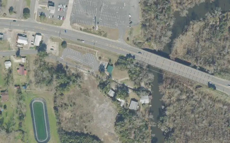 Aerial photo of the area around Chipola River Greenway - Overlook Canoe Launch, Jackson County
