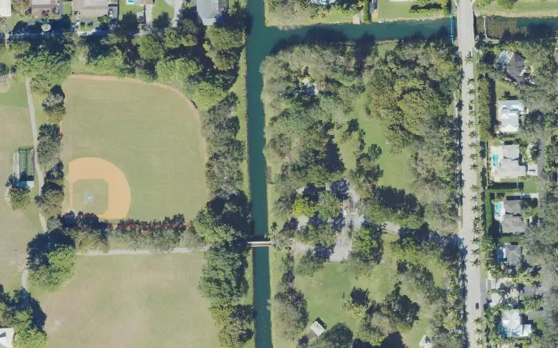Aerial photo of the area around Coral Reef Park - Canoe and Kayak Launch Beach, Miami-Dade County