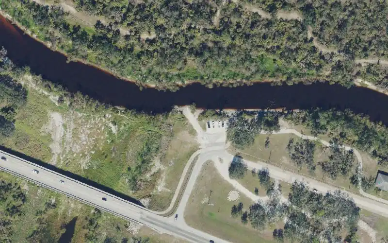 Aerial photo of the area around DeSoto Veterans Park Public Boat Launch, DeSoto County
