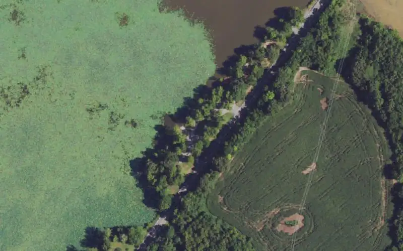 Aerial photo of the area around Earlington Lake, Hopkins County