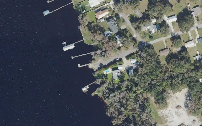 Aerial photo of the area around Elgin Grove Public Boat Ramp, Putnam County