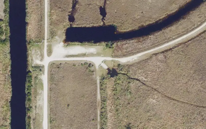 Aerial photo of the area around Everglades WMA - Tamiami Trail (Mile 30.0) - WCA 3B Airboat Ramp (CLOSED DURING LEVEE CONSTRUCTION), Miami-Dade County