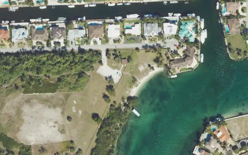 Aerial photo of the area around Exchange Club Park Paddlecraft Access, Broward County