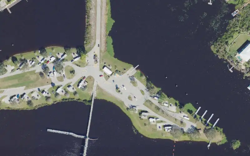 Aerial photo of the area around Franklin Lock North Recreation Area, Lee County