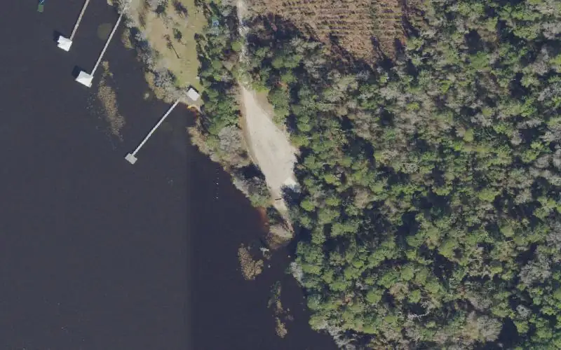 Aerial photo of the area around George's Lake Public Boat Ramp, Putnam County