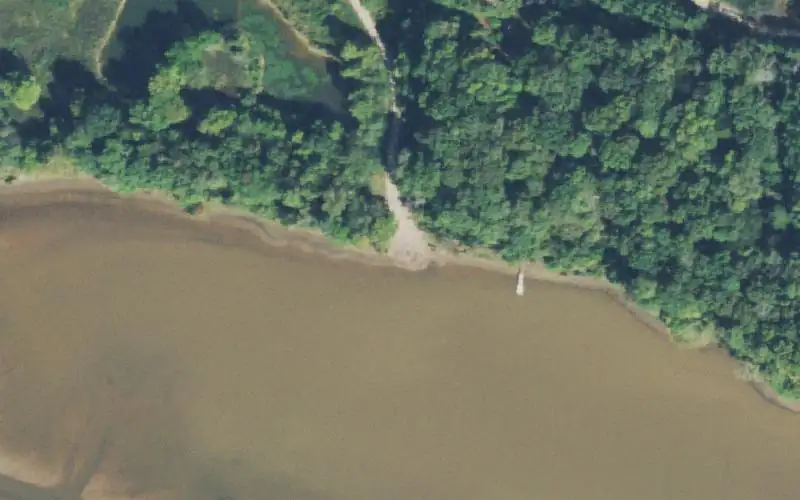 Aerial photo of the area around Gravel Pit, Henry County