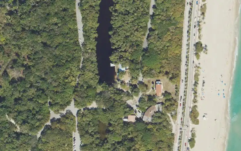 Aerial photo of the area around Hugh Taylor Birch State Park - Kayak Launch and Rentals, Broward County