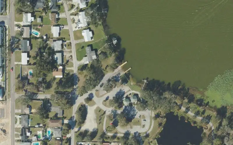 Aerial photo of the area around Lake Hartridge Public Boat Ramp, Polk County