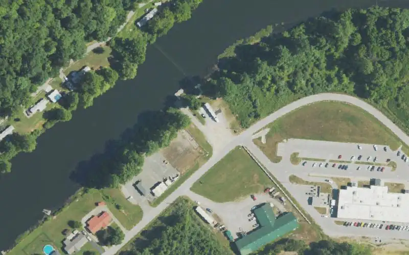 Aerial photo of the area around Lakeside Ramp, Breathitt County