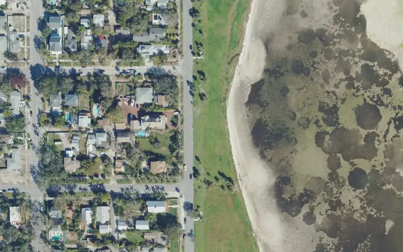 Aerial photo of the area around Lassing Park Paddlecraft Access, Pinellas County