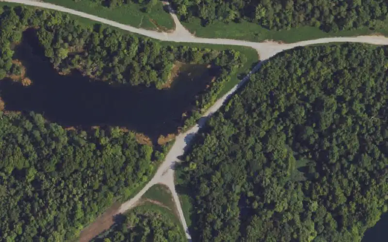 Aerial photo of the area around Limestone Lake, Muhlenberg County