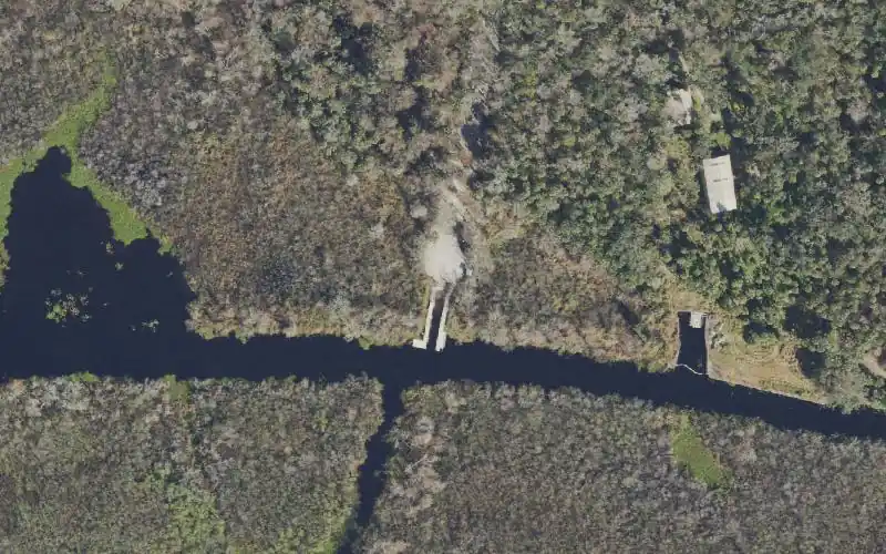 Aerial photo of the area around Mariner's Cove Park (Small Boats Only), Volusia County
