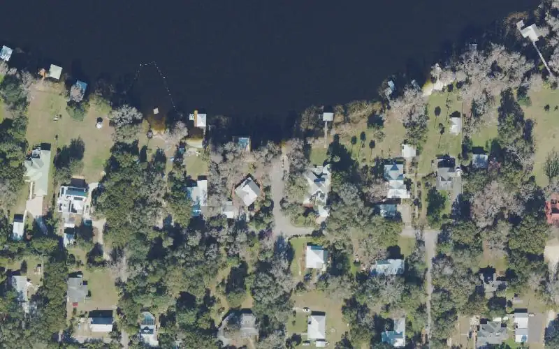 Aerial photo of the area around Melrose Boat Ramp (12 HP or smaller), Alachua County