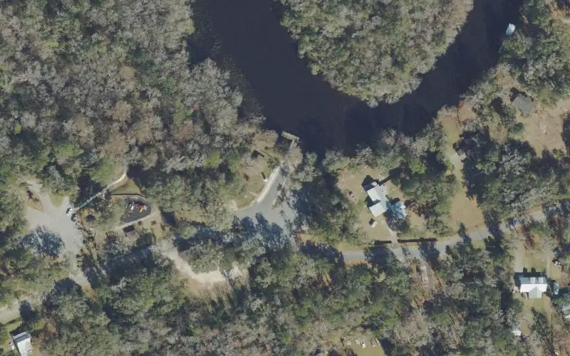 Aerial photo of the area around Middleburg (Main Street) Public Boat Ramp, Clay County