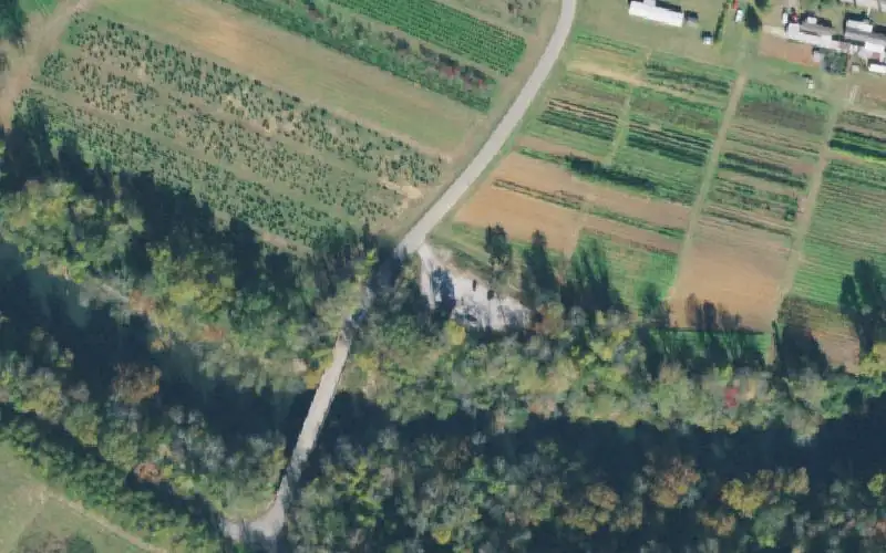 Aerial photo of the area around Myers Cove, Warren County