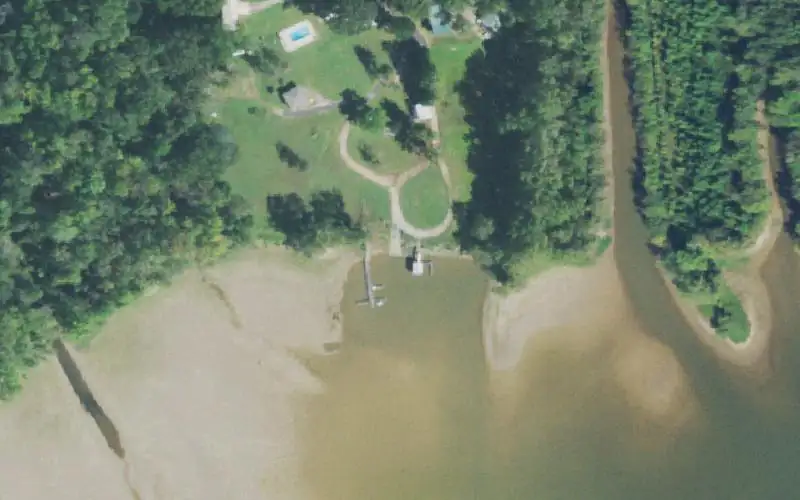 Aerial photo of the area around Oak Haven Resort, Henry County