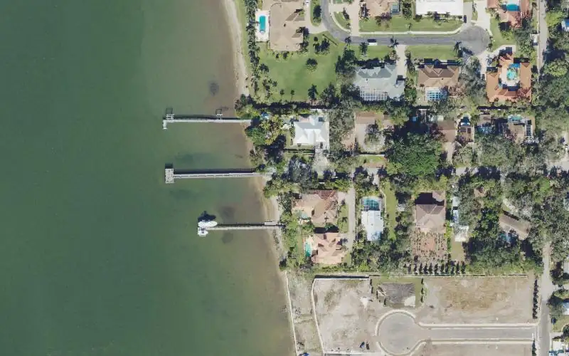 Aerial photo of the area around Osprey Fishing Pier Kayak Launch, Sarasota County