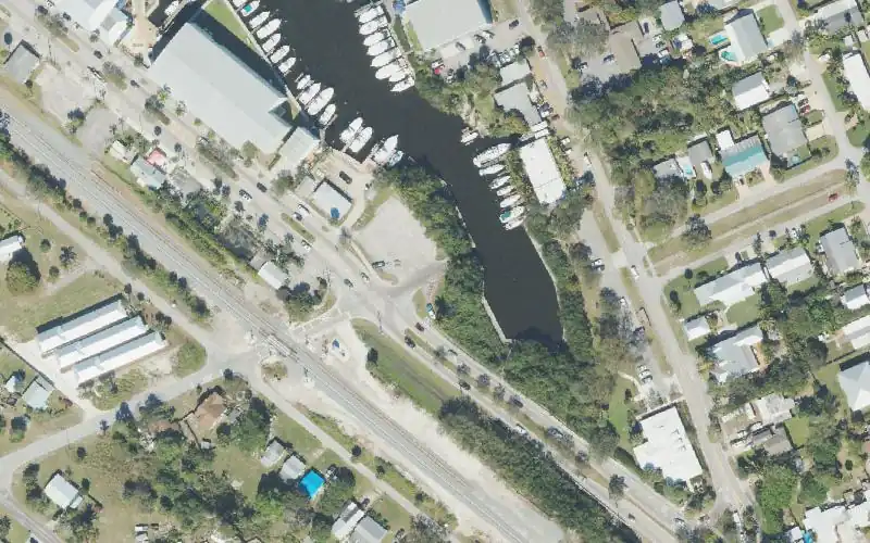 Aerial photo of the area around Owen K. Murphy Memorial Boat Ramp, Martin County