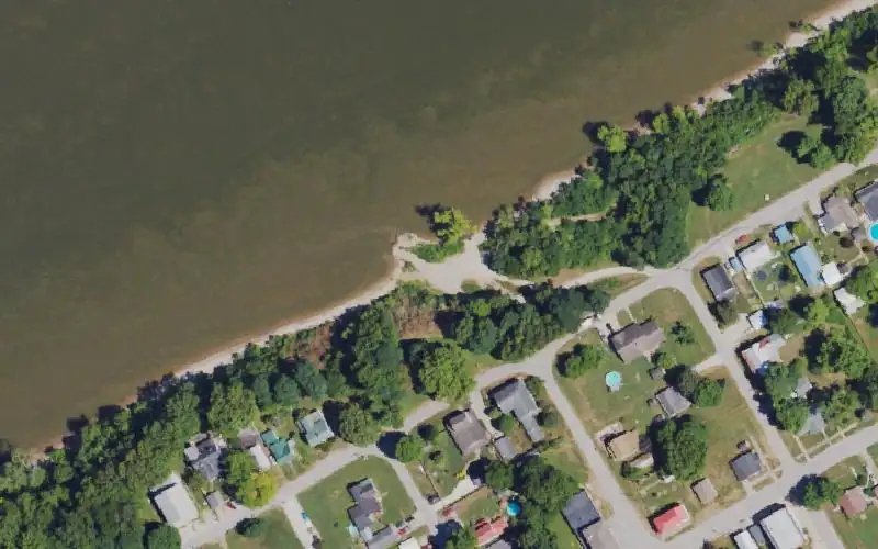 Aerial photo of the area around Petersburg Boat Ramp, Boone County