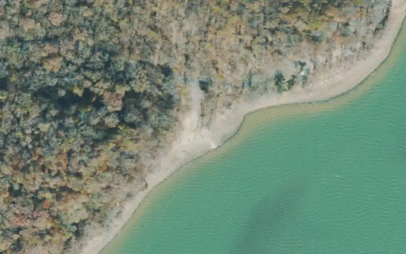 Aerial photo of the area around Pilot Knob South Access, Benton County