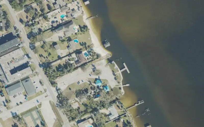 Aerial photo of the area around Riverfront Veterans Memorial Park - South Daytona, Volusia County