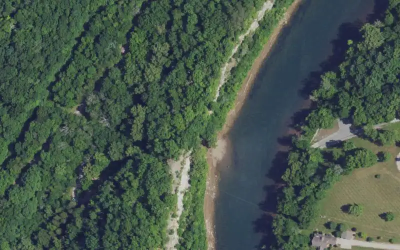 Aerial photo of the area around Rockhouse (Creelsboro Arch), Russell County