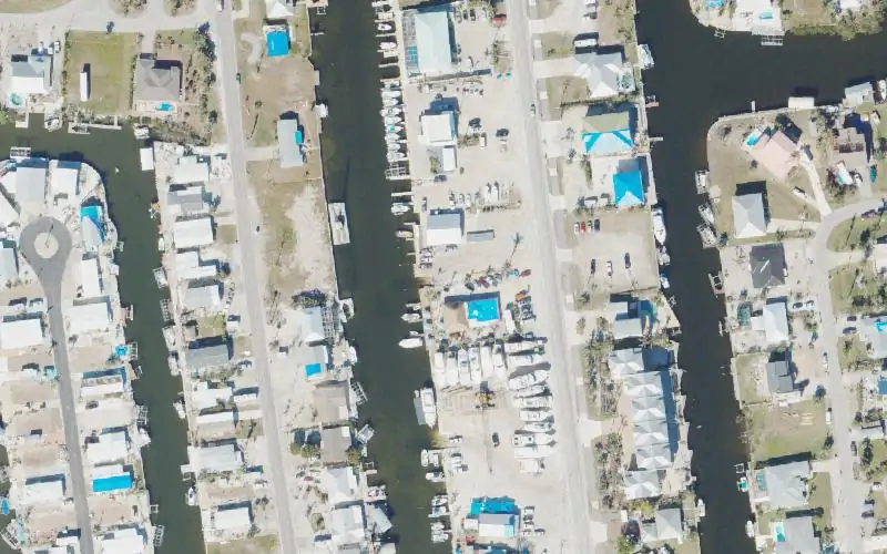 Aerial photo of the area around Salty Steve's Marina, Lee County