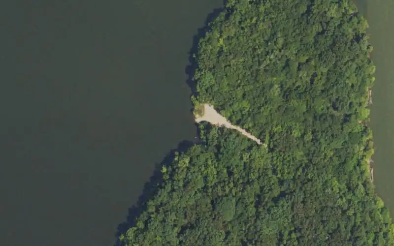 Aerial photo of the area around Shaw Branch Ramp, Trigg County