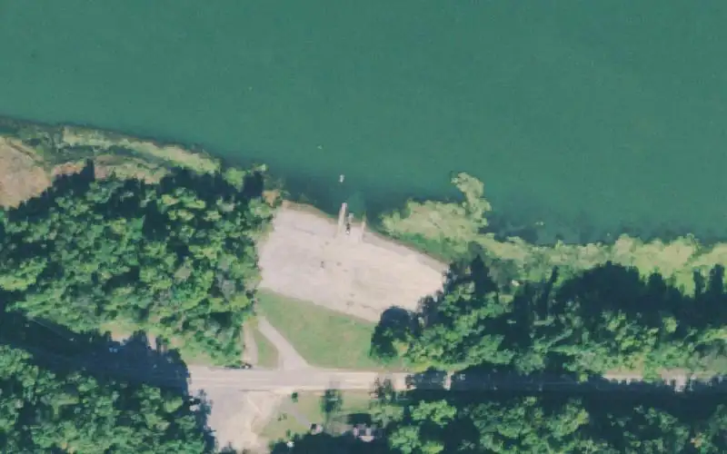 Aerial photo of the area around Sullivans Boat Ramp, Marion County